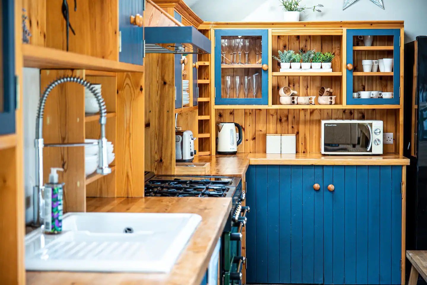 Pet-friendly Party Houses UK